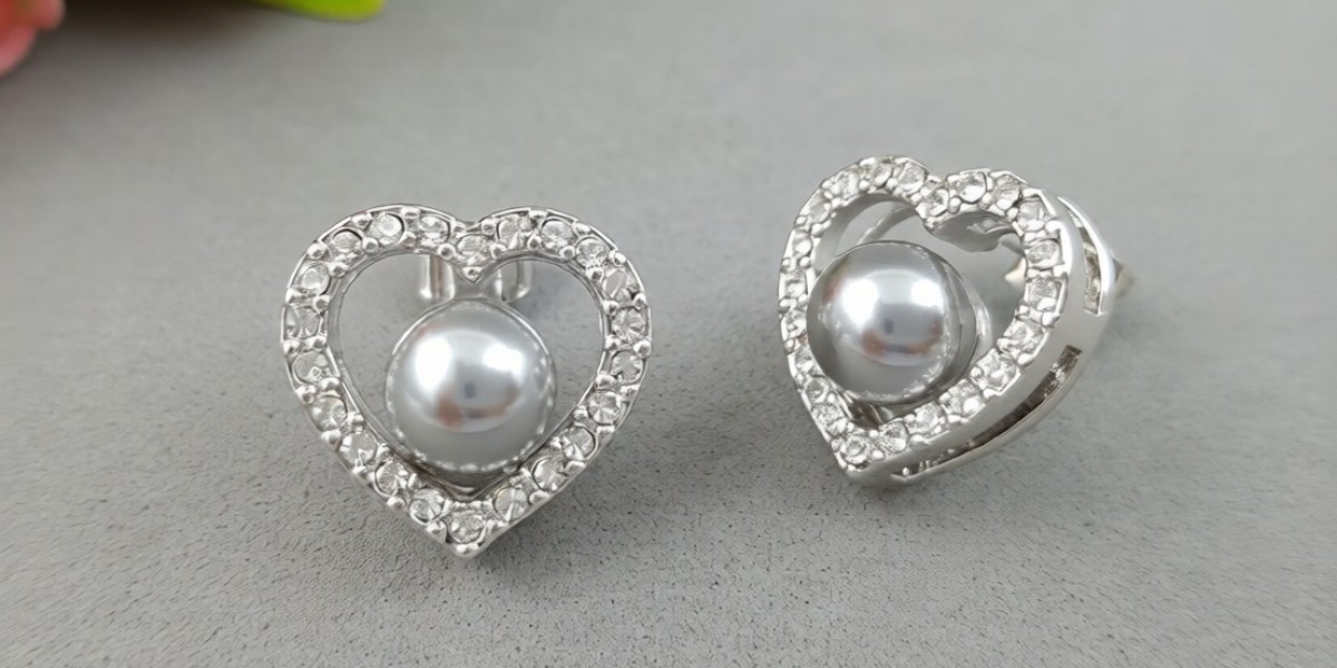 Shop Heart-Shaped Pearl Earrings: What Should You Look For?
